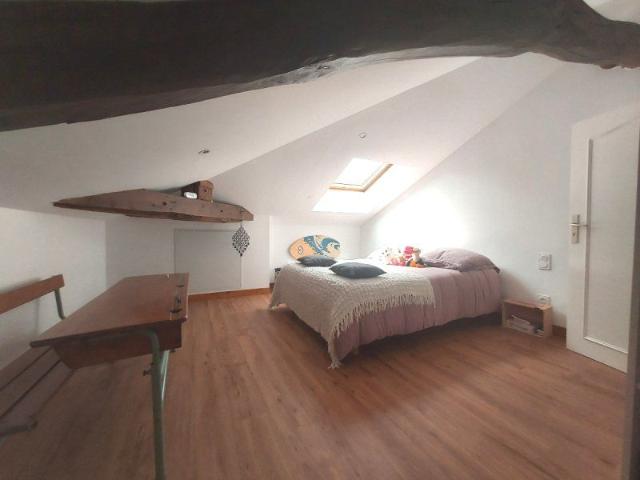 Location / Maison en pierre