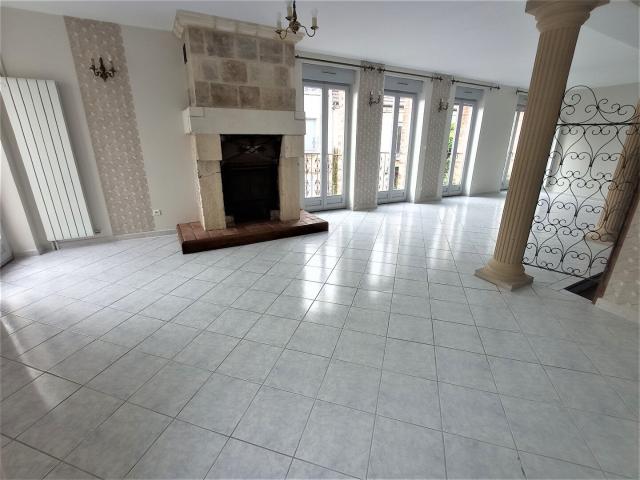 LOCATION MAISON F6 MONTLUCON CENTRE VILLE