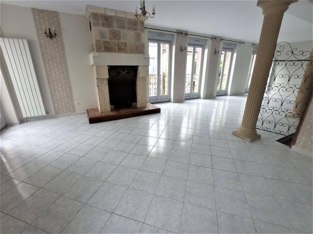 LOCATION MAISON F6 MONTLUCON CENTRE VILLE