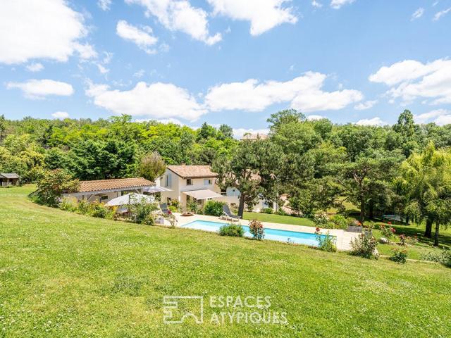 Location Maison familiale dans un cadre bucolique à SAINT CYR AU MONT D OR 250 m2 Espaces Atypiques LYON