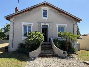 location maison feurs 3 pièces 97 m2 loire 42110 990 € / mois