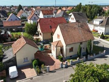 67720, Weyersheim, Bas-Rhin - Cave, Parking
