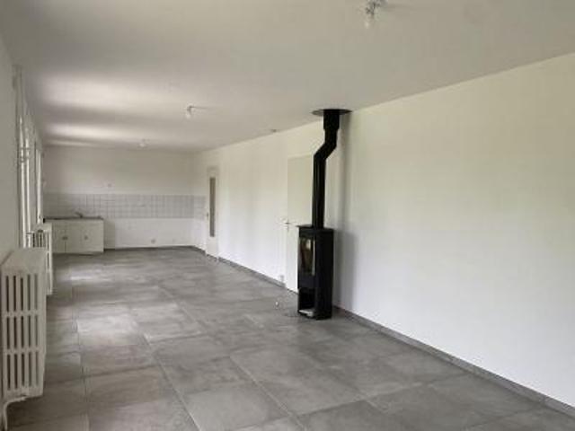 location maison hopital le grand 4 pièces 170 m2 loire 42210 1050 € / mois