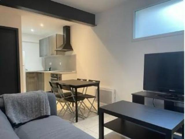 location maison haillan 4 pièces 70 m2 gironde 33185 1390 € / mois