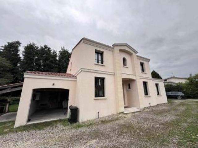 location maison haillan 5 pièces 180 m2 gironde 33185 2000 € / mois