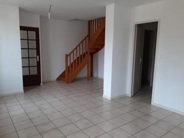 location maison haillan 3 pièces 84 m2 gironde 33185 1060 € / mois