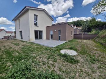 Location maison individuelle 5 pièces 103 m² Bourgoin Jallieu 38300 1 520 €