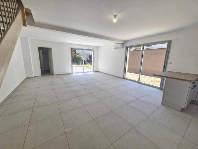 Location maison individuelle 5 pièces 109 m² Bourgoin Jallieu 38300 1 550 €
