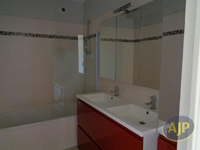 Location maison La Chapelle Sur Erdre: 1 342 € AJP Immobilier Carquefou