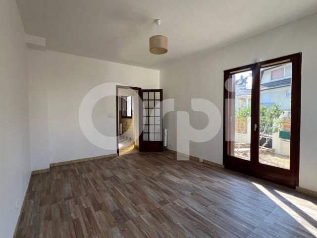 Location maison, m² T 2 à Chennevières sur Marne, 1 103 €