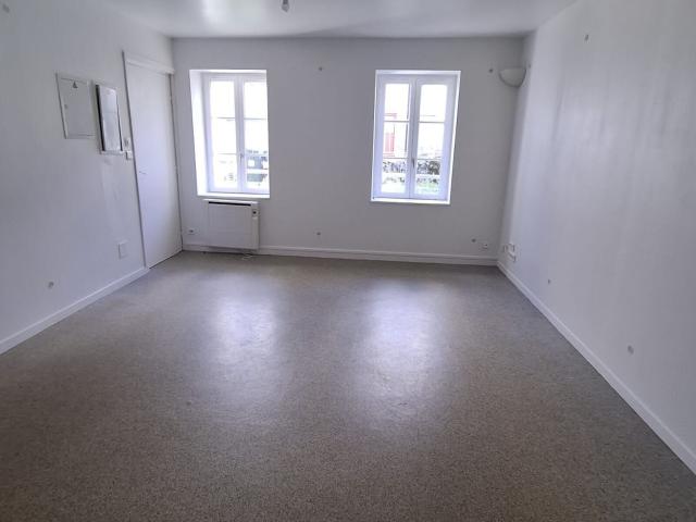 Location maison, m² T 2 à Coulombs en Valois, 600 €