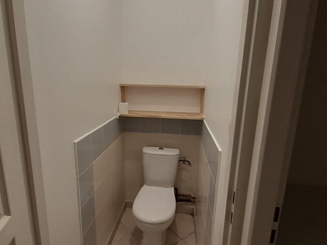 Location maison, m² T 2 à Joyeuse, 450 €