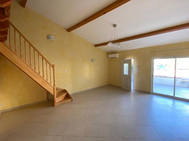 Location maison, m² T 2 à Lafrançaise, 630 €
