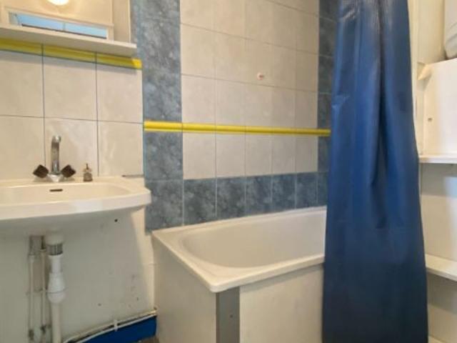 Location maison, m² T 2 à Lille, 591 €