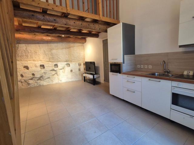 Location maison, m² T 2 à Orgon, 850 €