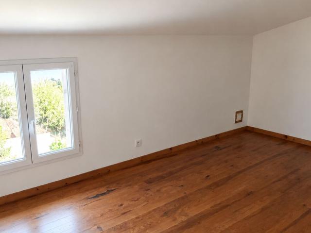 Location maison, m² T 2 à Pauillac, 650 €