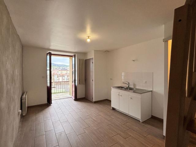 Location maison, m² T 2 à Saint Chamond, 690 €