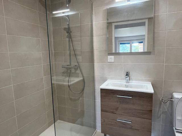 Location maison, m² T 2 à Saint Cyr sur Morin, 1 015 €