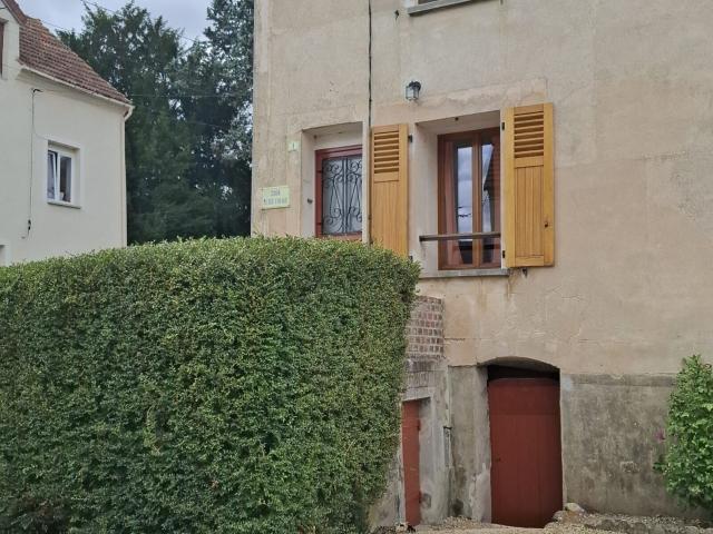 Location maison, m² T 2 à Sainte Aulde, 650 €