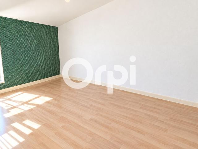 Location maison, m² T 2 à Surgères, 565 €