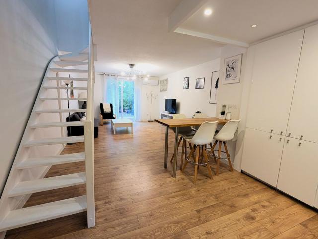 Location maison, m² T 3 à Toulouse, 1 200 €