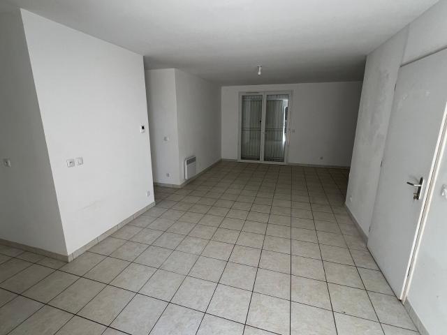 Location maison, m² T 3 à Vendrest, 1 019 €