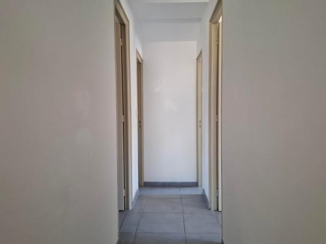 Location maison, m² T 3 à Céreste, 990 €