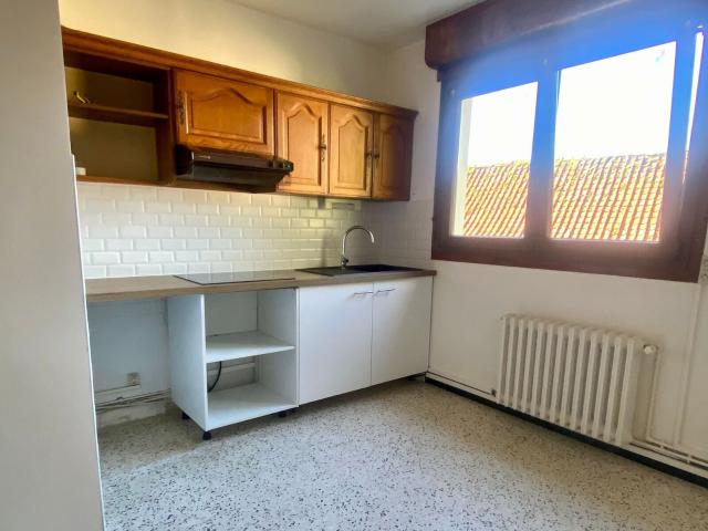 Location maison, m² T 3 à Domart en Ponthieu, 830 €