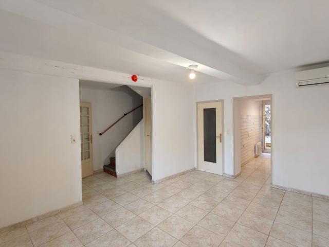 Location maison, m² T 3 à Ferrals les Corbières, 575 €