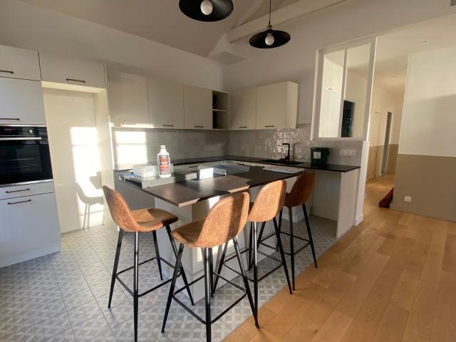 Location maison, m² T 3 à La Rochelle, 1 725 €