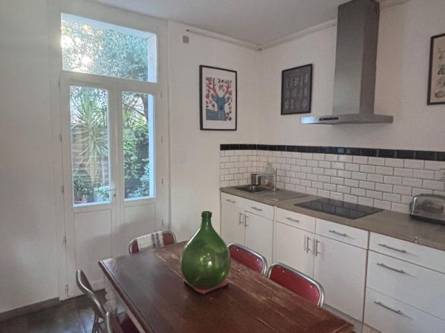 Location maison, m² T 3 à La Seyne sur Mer, 930 €
