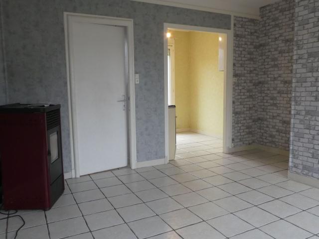 Location maison, m² T 3 à Le Creusot, 525 €