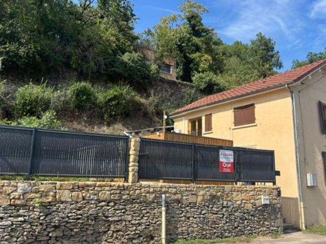 Location maison, m² T 3 à Montignac, 765 €