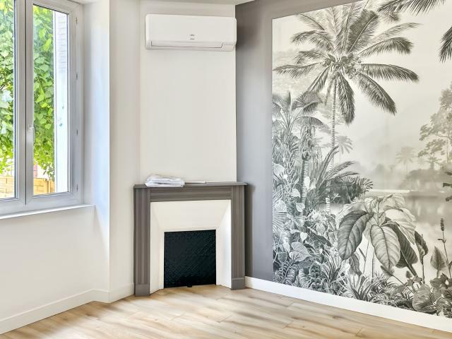 Location maison, m² T 3 à Neuvic, 616 €