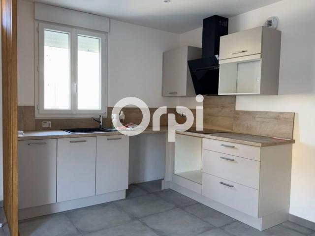 Location maison, m² T 3 à Saint Georges du Bois, 880 €