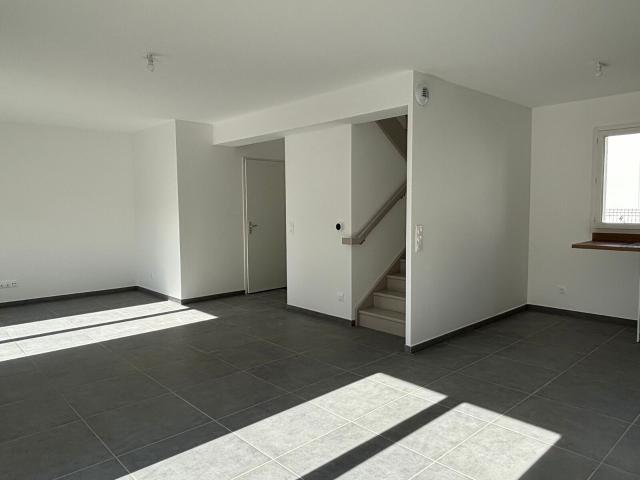 Location maison, m² T 3 à Saint Georges d'Oléron, 850 €