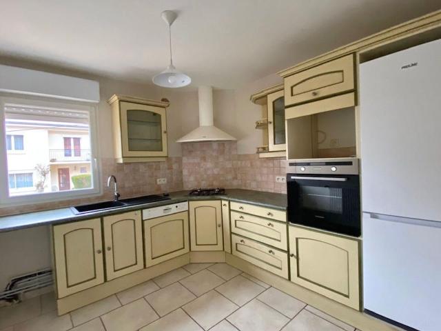 Location maison, m² T 4 à Trélissac, 900 €