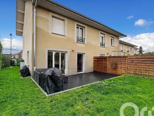 Location maison, m² T 4 à Veigy Foncenex, 2 500 €