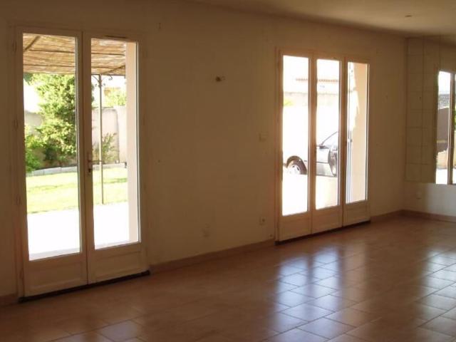 Location maison, m² T 4 à Vernègues, 1 700 €