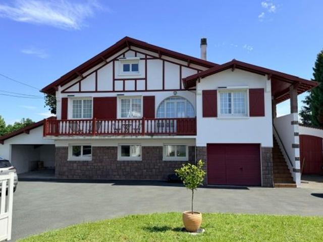 Location maison, m² T 4 à Anglet, 1 560 €