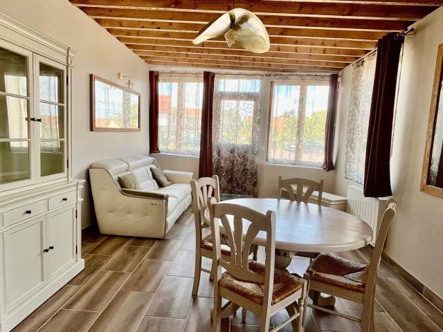 Location maison, m² T 4 à Berville sur Mer, 1 300 €