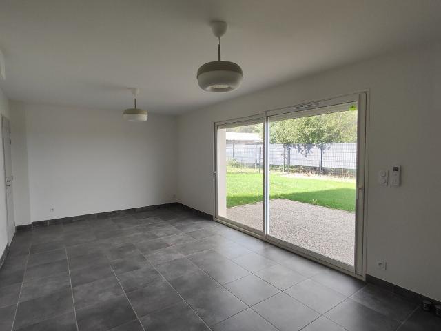 Location maison, m² T 4 à Campsas, 1 050 €