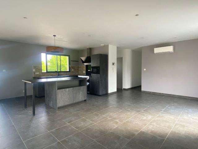 Location maison, m² T 4 à Castelsarrasin, 1 100 €
