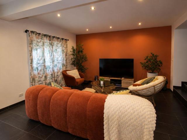 Location maison, m² T 4 à Castétis, 1 000 €