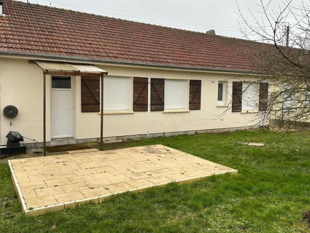 Location maison, m² T 4 à Chauny, 890 €
