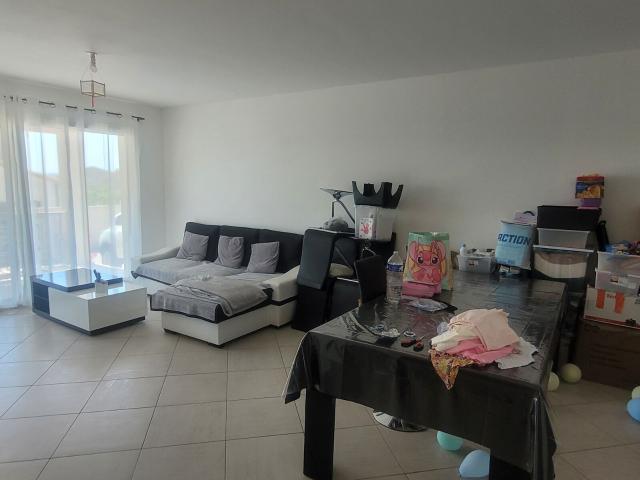 Location maison, m² T 4 à Corbières, 1 115 €