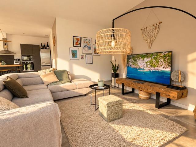 Location maison, m² T 4 à Coufouleux, 1 266 €