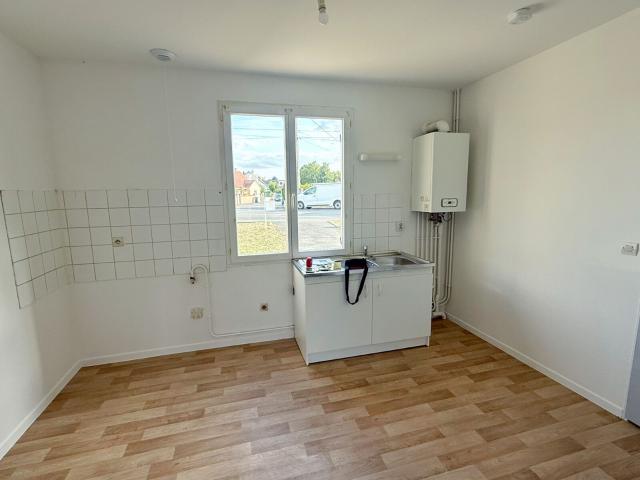 Location maison, m² T 4 à Danizy, 750 €
