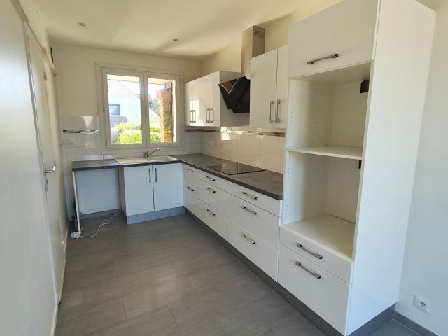 Location maison, m² T 4 à Épône, 1 562 €