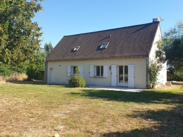 Location maison, m² T 4 à Fleury en Bière, 1 540 €